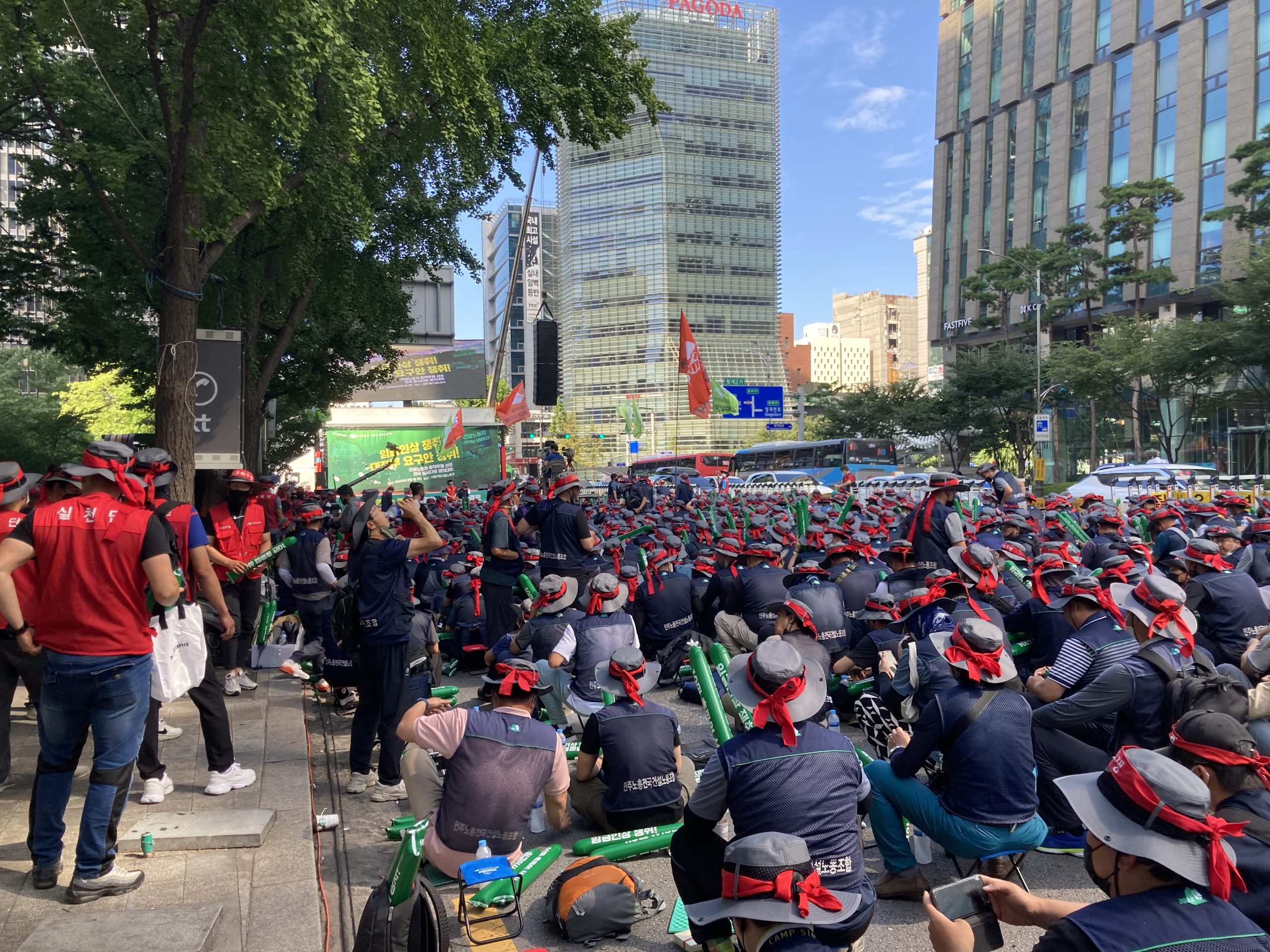 Daisuke Nakazawa - ソウルでのデモから公共空間のふるまいを考える